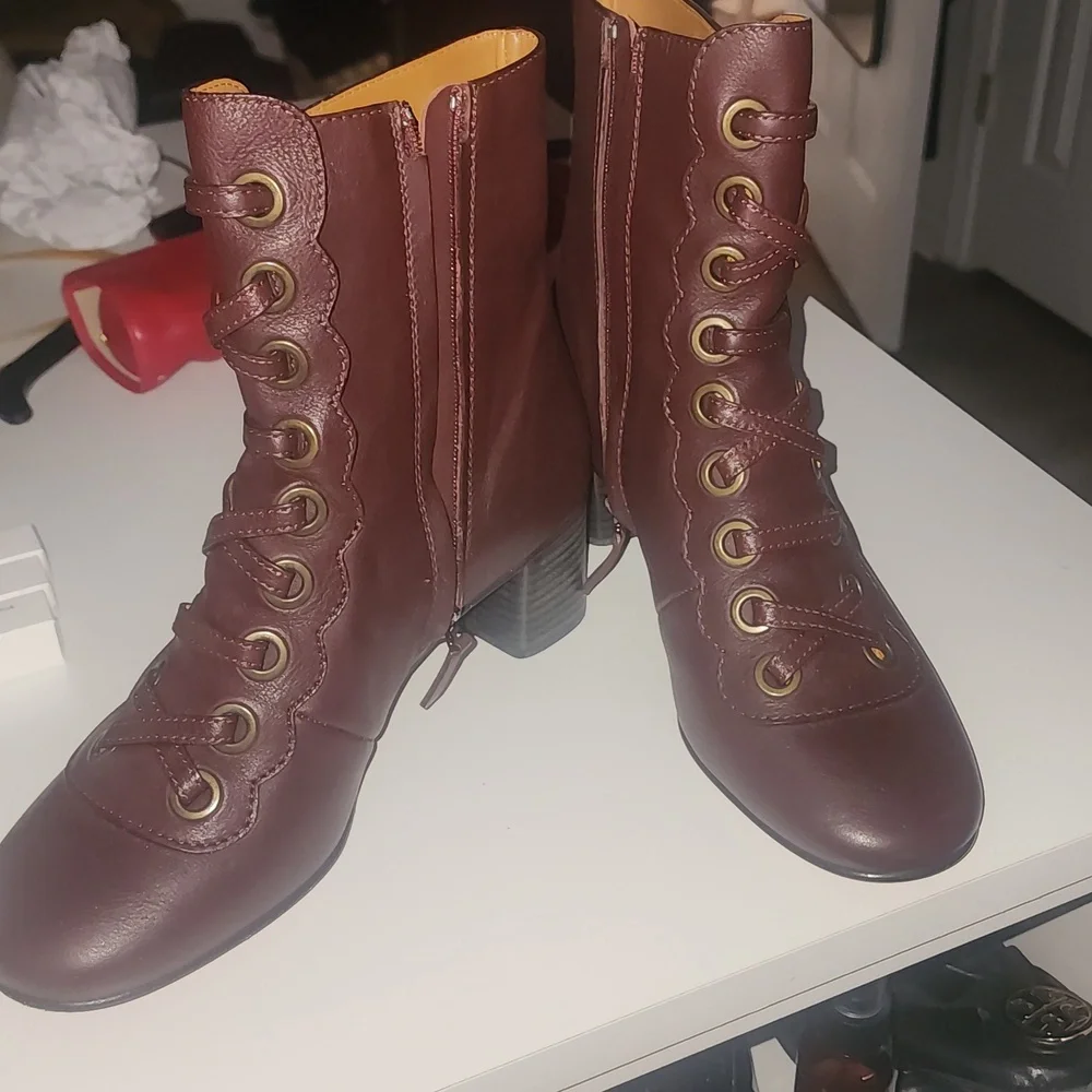 CHLOE Made In Italy NWT REAL LEATHER OXBLOOD TIE UP BUCKLED BOOTIES EU 39